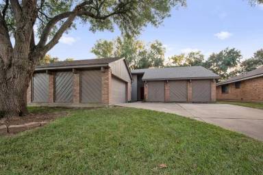 Main picture of 2411 Cypressvine Dr