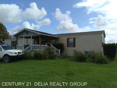 Main picture of 445 Schmidt Rd