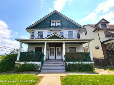 Main picture of 854 N Sumner Ave