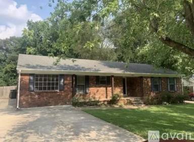 Main picture of 2830 Elmore Park Rd