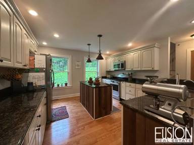 Main picture of 2022 Governor Chittenden Rd