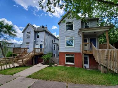Main picture of 419 N 1st Ave W