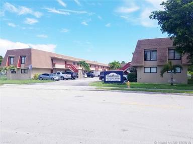 Main picture of 11098 SW 107th St