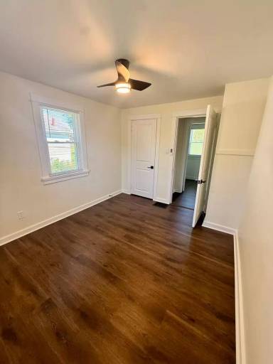 Main picture of 1905 Laird Ave