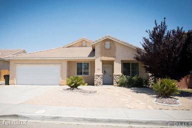 Main picture of 13998 Dahlia Dr