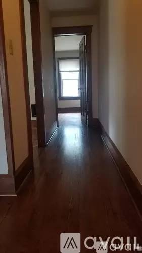 Main picture of 98 Bowery St