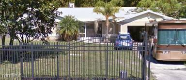 Main picture of 8029 S Meadowview Cir