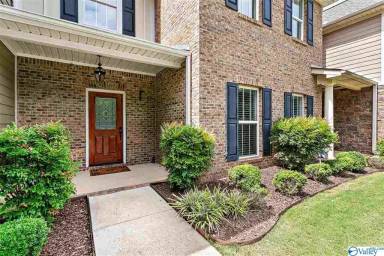 Main picture of 107 Golden Rod Ln