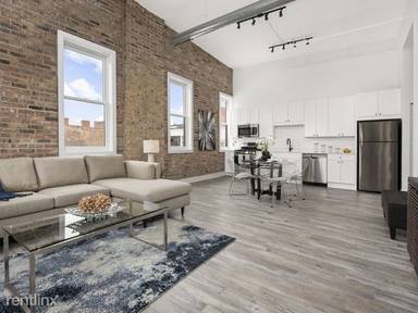 Main picture of 1920 N Milwaukee Ave