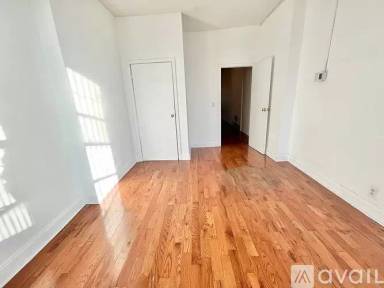 Main picture of 369 Menahan St