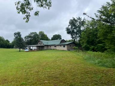 Main picture of 24352 Engle St