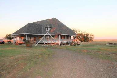 Main picture of 9615 Clay Station Rd