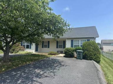 Main picture of 2305 Mosley St