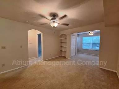 Main picture of 829 Camargo Way