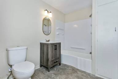 Main picture of 1802 N Market St