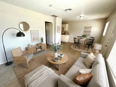 Main picture of 643 W Summit Ave