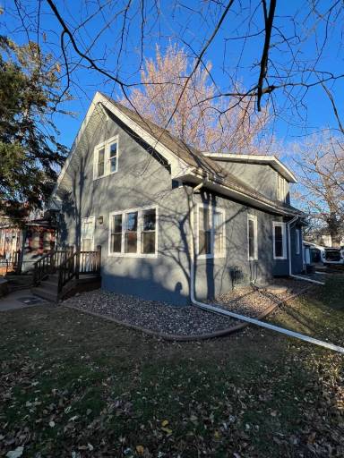 Main picture of 3622 Bryant Ave N