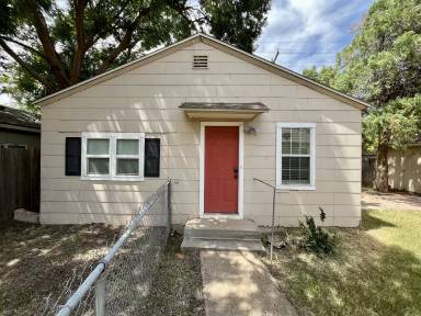 Main picture of 3006 30th St