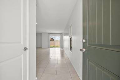Main picture of 6416 S Ambarella Dr