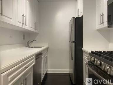 Main picture of 50 W 20th St