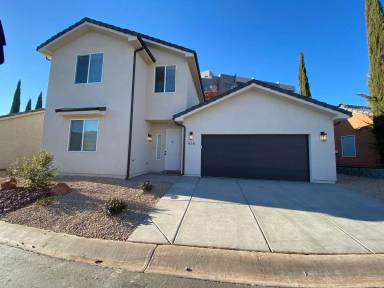 Main picture of 840 N Twin Lakes Dr