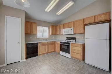 Main picture of 5951 Trickling Descent St