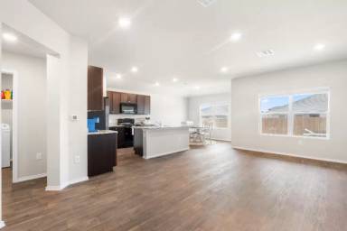 Main picture of 5824 Brocade Dr