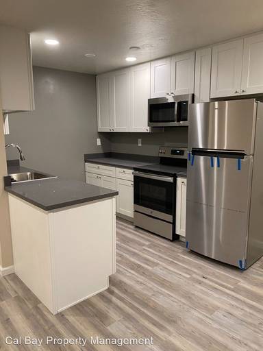 Main picture of 923 Tamarack Ln