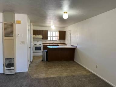 Main picture of 335 N 1600 W