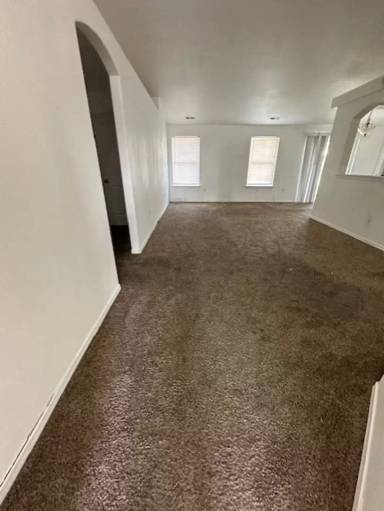 Main picture of 610 N Mississippi Dr