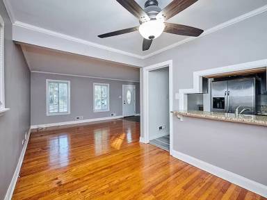 Main picture of 3742 W North Shore Ave
