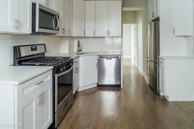 Main picture of 4113 N Damen Ave