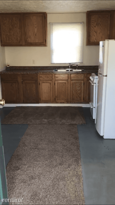 Main picture of 1002 Irene St