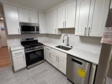 Main picture of 220 Hannes St