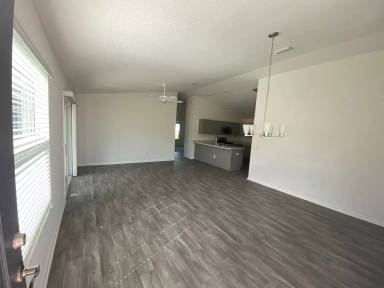 Main picture of 4672 Monica St