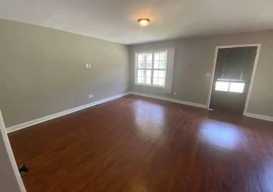 Main picture of 1 Hickory Loop Cv