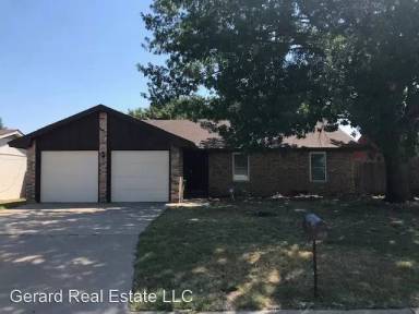 Main picture of 3725 Varsity Ln