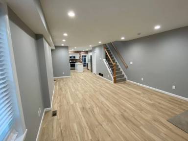 Main picture of 553 Ridge St