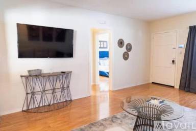 Main picture of 5738 Case Ave