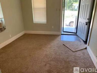 Main picture of 2822 Sutton St