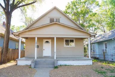 Main picture of 1345 S Market St