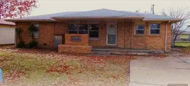 Main picture of 2618 NW Lindy Ave
