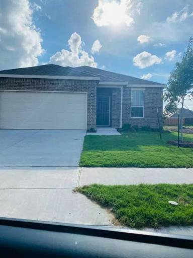 Main picture of 1702 Hummingbird St