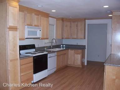 Main picture of 605 W Winnie Ln