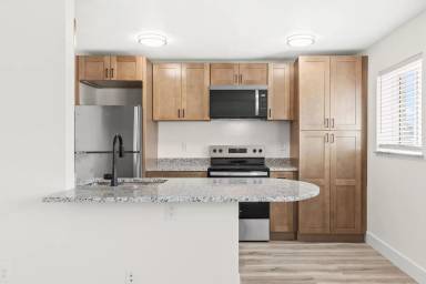 Main picture of 3021 Pestalozzi St