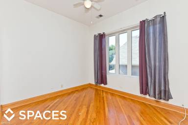 Main picture of 4051 N Kilbourn Ave