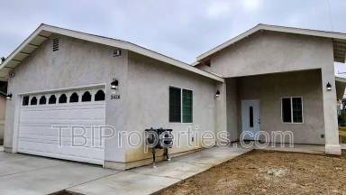 Main picture of 3456 Wallace St