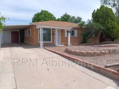 Main picture of 8815 Menaul Blvd NE