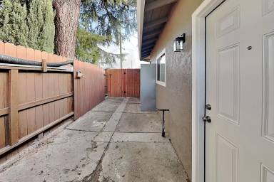 Main picture of 1025 Woodshire Way