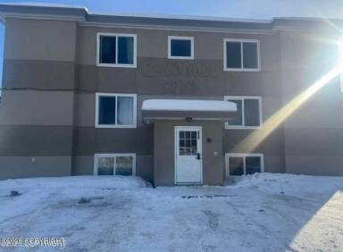 Main picture of 900 W 26th Ave